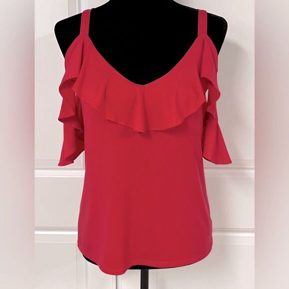 Express Cold Shoulder Top - Picture 2 of 5